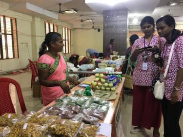 சென்னைவாசிகளுக்கு சந்தை அனுபவம் தரும் பெண் விவசாயிகள்