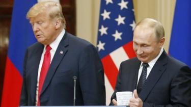 Donald Trump e Vladimir Putin em reunião na Finlândia em julho de 2018