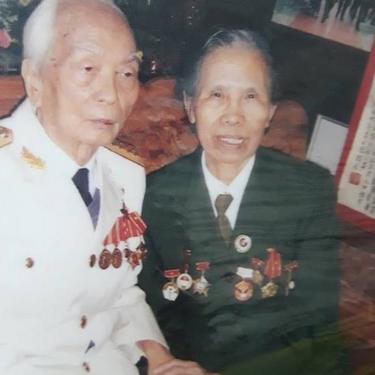 Cụ Lê Hiền Đức cùng cố Đại tướng Võ Nguyên Giáp