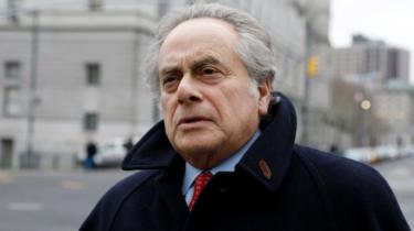 Attorney Benjamin Brafman arrives for a hearing for his client, former drug company executive Martin Shkreli,