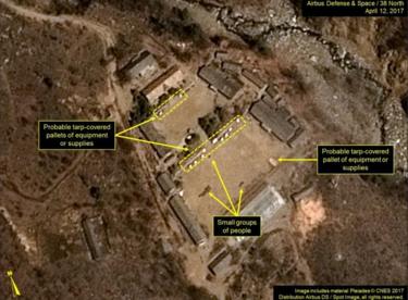 Cette photo obtenue le 13 avril 2017 auprès du Centre national d'études spatiales (CNE) de l'Agence spatiale française, d'Airbus Defense and Space et du groupe d'analyse 38 North, montre une image satellite prise le 12 avril 2017 du Site d'essais nucléaires Nord-coréen de Punggye-ri,'etudes spatiales (CNE - National Centre for Space Studies), Airbus Defense and Space and the 38 North analysis group, shows a satellite image taken on April 12, 2017 of North Korea's Punggye-ri Nuclear Test Site,
