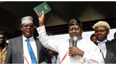 Kiongozi wa upinzani nchini Kenya akijiapisha kuwa ''Rais wa Wananchi''