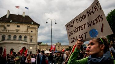 manifestazione contro Norbert Hofer a Vienna
