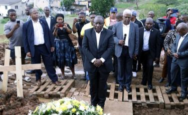 President Ramaphosa laying a wreath