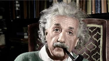 ألبرت أينشتاين