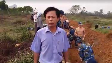 Video clip quay trực tiếp lên Facebook khi ông Lê Đình Công chứng kiến tiểu đoàn G31 thuộc lữ đoàn 28 đào hào hôm 31/3.