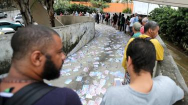 Brazilians queue to vote in Rio de Janeiro on 7 October 2018