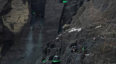 Jade pickers in the mines