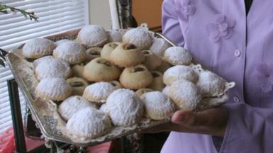 Tray of maamoul biscuits