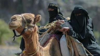 Έγκυες γυναίκες σε καμήλες