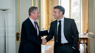 Keir Starmer and Emmanuel Macron at the Elysee Palace
