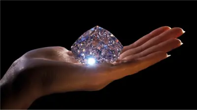 Malgré toute leur beauté, les diamants sont en réalité d'intrigantes anomalies géologiques déguisées en simples bijoux.