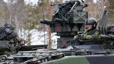 جنود سويديون خلال تدريبات عسكرية. الصورة: مارس/آذار 2022