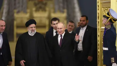 ابراهیم رئیسی و ولادیمیر پوتین در جریان سفر رئیس جمهوری ایران به روسیه در کاخ کرملین