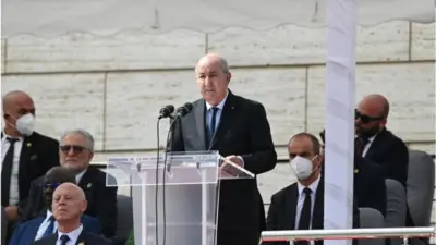 الرئيس تبون يلقي كلمة في العاصمة الجزائرية في إطار الاحتفالات بمرور 60 عاما على استقلال في 5 يوليو/تموز 2022