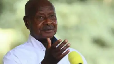 Perezida wa Uganda Yoweri Museveni arimo kuvuga ijambo (ifoto yo mu bubiko)