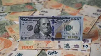Dolar con pesos argentinos