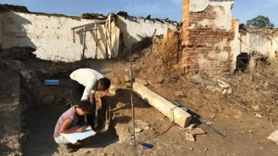 Trabalho de arqueólogos no Vale do Sado, realizado em agosto de 2023