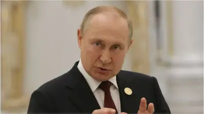 Image shows Putin