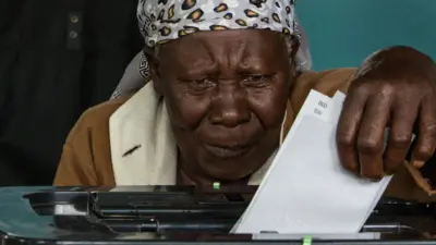 Woman votes in Gatundu