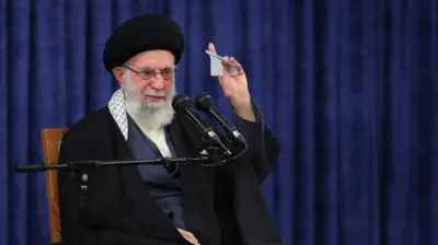 علی خامنه‌ای