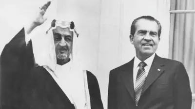 الرئيس الأمريكي ريتشارد نيكسون والعاهل السعودي الملك فيصل