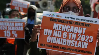 Omnibus Law, MK 