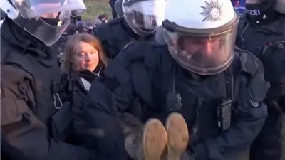 الشرطة الألمانية تحمل الناشطة غريتا ثونبرغ