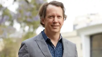 Sean Carroll, físico autor del libro Las ideas fundamentales del universo.