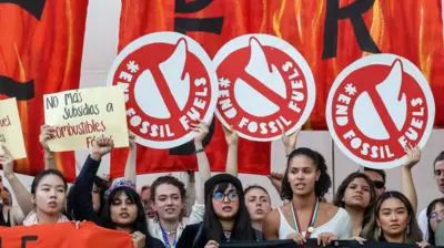 Manifestantes en la COP28