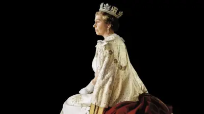 Kraliça II Elizabeth