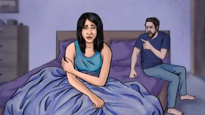 Une femme et un homme au lit ensemble. La femme semble en détresse, l'homme lui crie dessus avec colère.