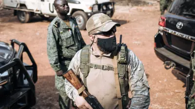 Un guarda de seguruidad ruso en Bangui, capital de la República Centroafricana en 2020.