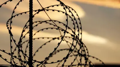 колючая проволока