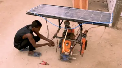 Lallé Nadjagou, l'inventeur du panneau solaire