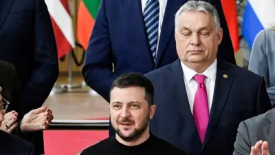 El Primer Ministro húngaro, Viktor Orban, junto con el presidente de Ucrania, Volodymyr Zelensky
