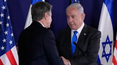 نتانياهو (يمين) مع بلينكين