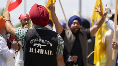Sebagian penganut Sikh menuntut negara yang terpisah dari India.
