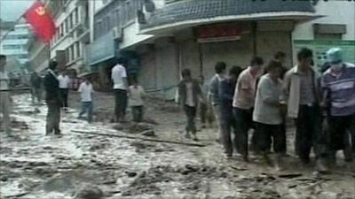 Rescue efforts in China after landslides