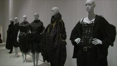 Mannequins in the exhibition