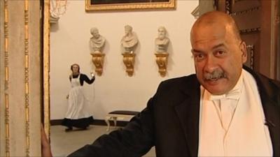 John Pienaar in Downturn Abbey