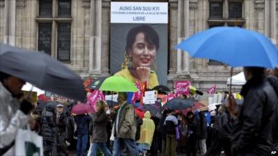 Portrait of Aung San Suu Kyi in Paris marking her release from house arrest