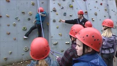 Climbing wall