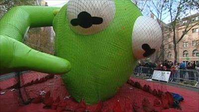 Kermit balloon