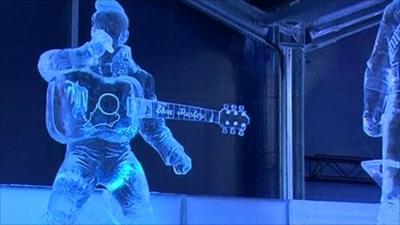 Elvis Presley carved in ice