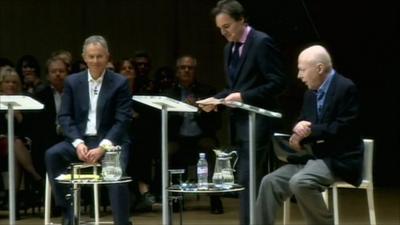 Former UK Prime Minister Tony Blair and Atheist columnist Christopher Hitchens