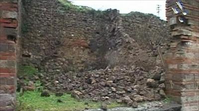 Another wall collapses at the ancient site of Pompeii