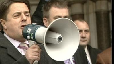 Nick Griffin addresses crowds outside court