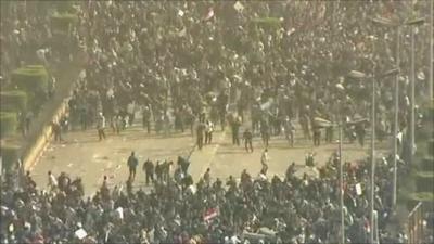 Pro and anti government protesters came together in Tahirir Square