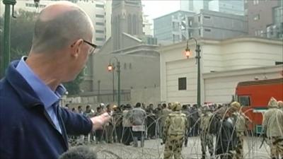 Human chain in Cairo